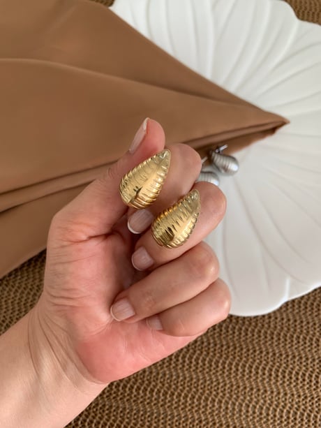 Çelik 2,5 cm Çizgili Damla Küpe